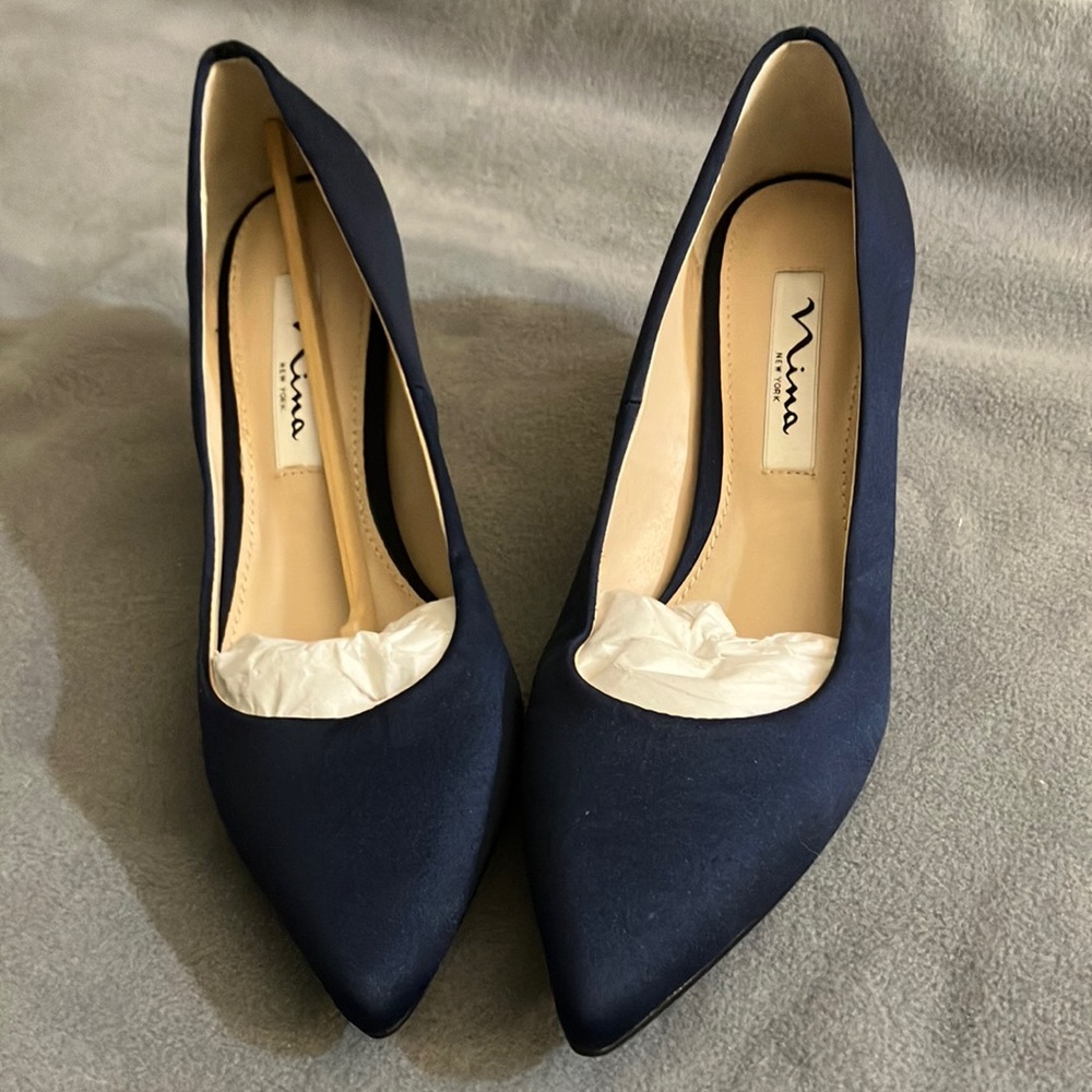 NEW Nina Blue Heels Elegant Suede Sophistication